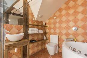 Blacksmith Old Town Apartments