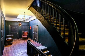 Blacksmith Old Town Apartments