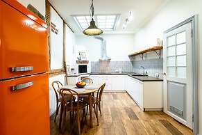 Blacksmith Old Town Apartments