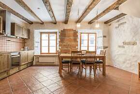 Blacksmith Old Town Apartments