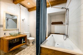 Blacksmith Old Town Apartments