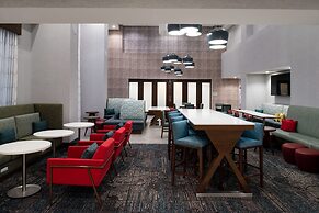 Hampton Inn & Suites Adrian