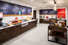 Hampton Inn & Suites Adrian