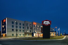 Hampton Inn & Suites Adrian