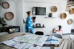 Thanasis Place Hostel