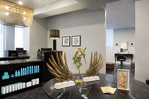 The Warrior Hotel, Autograph Collection