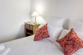 Sant'Ambrogio Five Senses