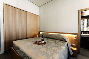 Pilastri Five Senses