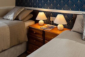 Aarondale Guest House