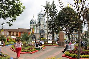 Three House Hostel Boutique