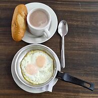 Three House Hostel Boutique