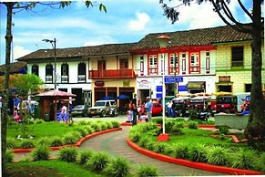 Three House Hostel Boutique