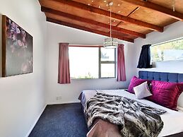 Mountain, lake, sun and this sensational home