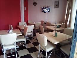 Chrysalis Guest House and Restaurant