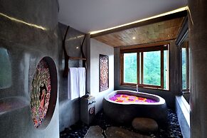 Kenran Resort Ubud by Soscomma