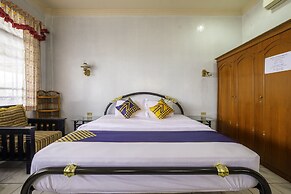SPOT ON 1896 Hotel Mahkota Pantai