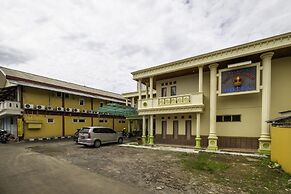 SPOT ON 1896 Hotel Mahkota Pantai