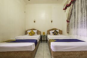 SPOT ON 1896 Hotel Mahkota Pantai