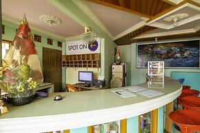 SPOT ON 1896 Hotel Mahkota Pantai