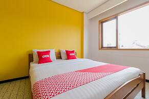 OYO 1996 Koneng Hotel