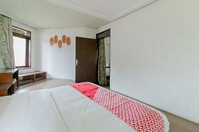 OYO 1996 Koneng Hotel