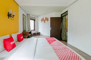 OYO 1996 Koneng Hotel