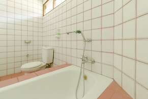 OYO 1996 Koneng Hotel