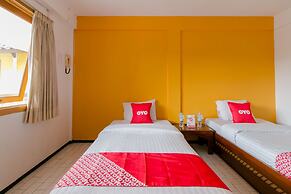 OYO 1996 Koneng Hotel