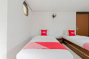 OYO 1996 Koneng Hotel