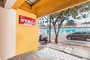 Super OYO 1868 J&b Room Pramuka