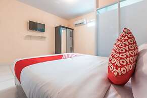 Super OYO 1868 J&b Room Pramuka