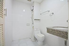 Super OYO 498 Ladawan Villa