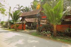OYO 476 Ban Rimnam Resort
