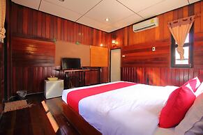 OYO 476 Ban Rimnam Resort