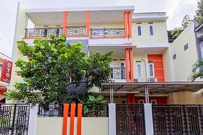 Hotel O Yogyakarta near Universitas Gadjah Mada formerly Sellinas Gues