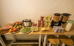 Vallas Hotel & Guest house