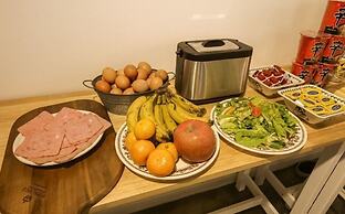 Vallas Hotel & Guest house