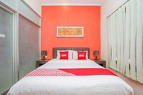 OYO 1956 Kana Family Residence