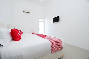 Capital O 1888 Griya RW Family Guest House