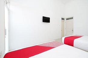 Capital O 1888 Griya RW Family Guest House