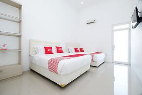 Capital O 1888 Griya RW Family Guest House
