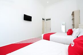 Capital O 1888 Griya RW Family Guest House