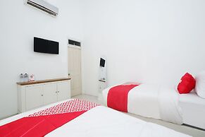 Capital O 1888 Griya RW Family Guest House