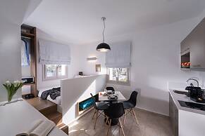 Avdou Retreat Collection