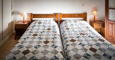 Villa Perris Studios