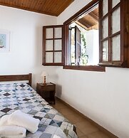 Villa Perris Studios