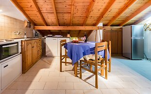 Villa Perris Studios