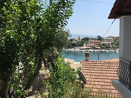 Villa Perris Studios