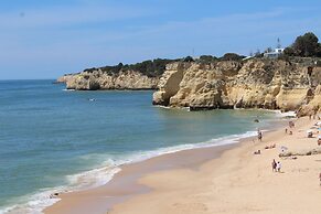 2-7 Torre Sol by Casas & Papéis