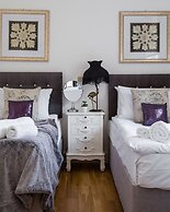 Designer 2-bed 2-bath Behind Selfridges